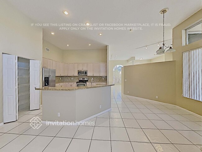 Building Photo - 8227 NW 41st St