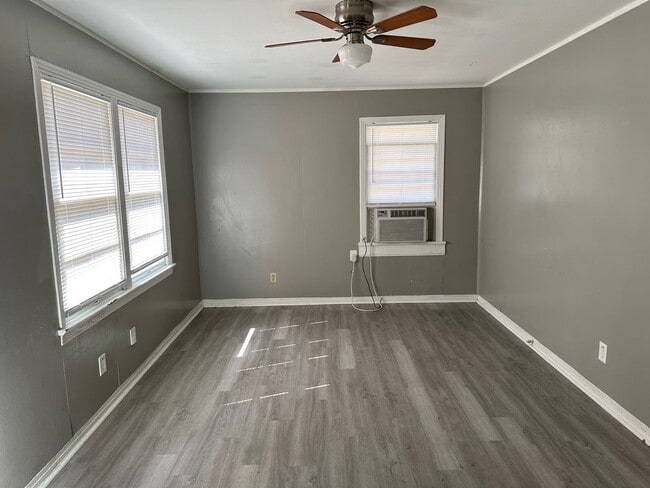 Building Photo - Bossier 3 Bed 1 bath Apartment