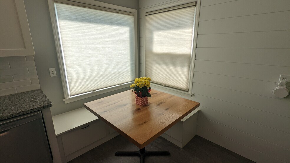 Breakfast nook - 3579 S Logan Ave
