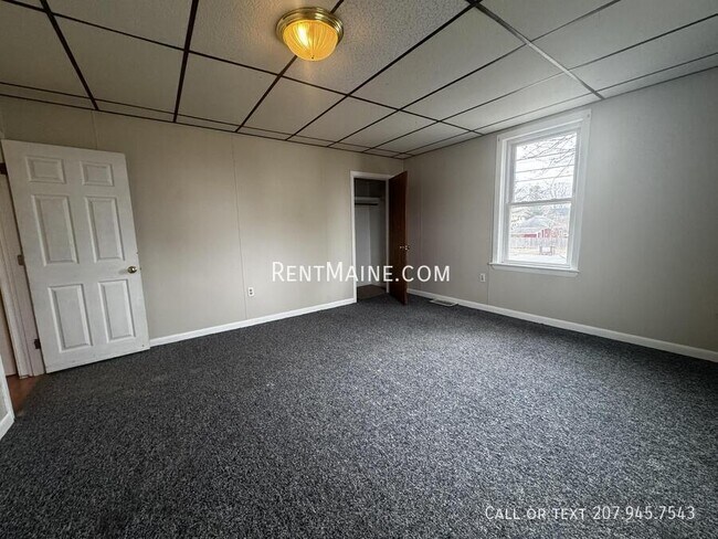 Building Photo - 2 Danielson St