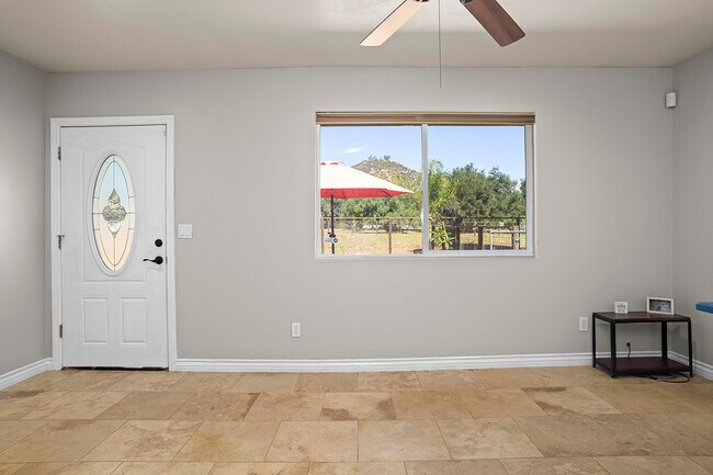 Building Photo - 2629 N Twin Oaks Valley Rd