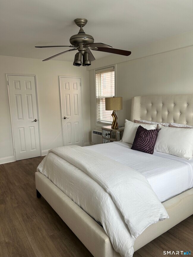 Building Photo - 700 Summer St