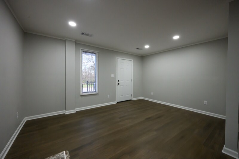 Building Photo - 175 E Charles St