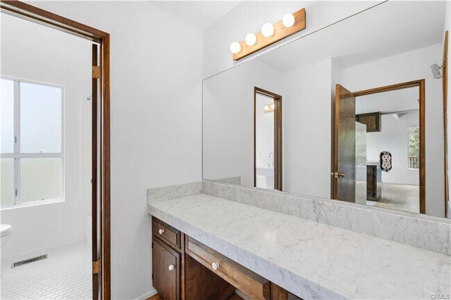 Building Photo - 1334 St Anton Dr