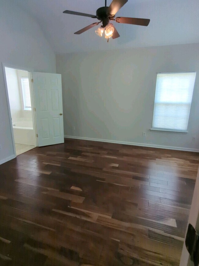 Building Photo - 8253 Ramstone Way