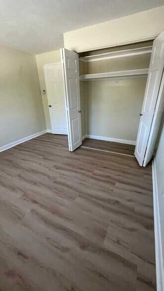 2nd Bedroom/Office - 40 Fountain Ln