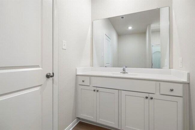 Building Photo - 412 Polly Grv Dr