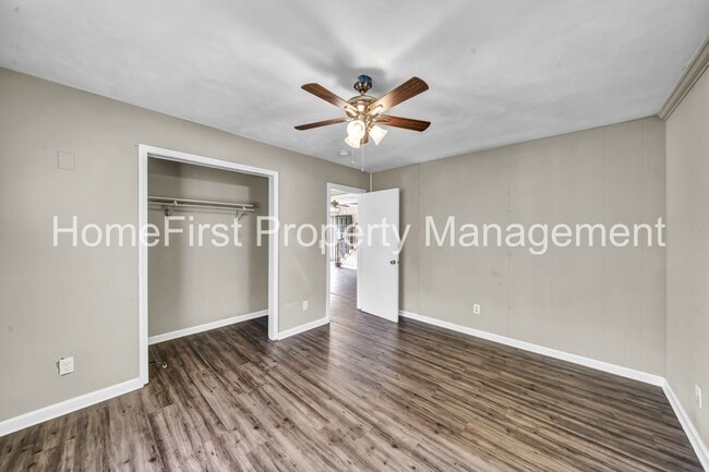 Building Photo - 105 Meadowlark Dr