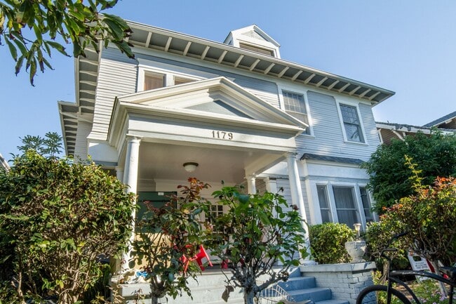 Primary Photo - The Carina Victorian Home near the Row!