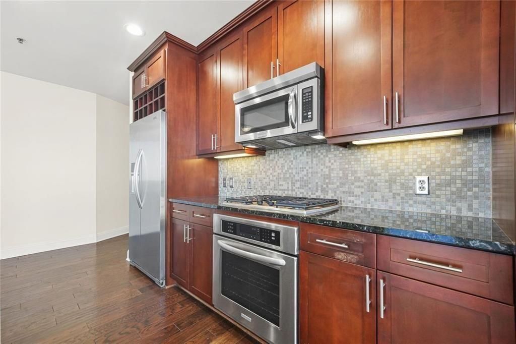 Building Photo - 270 17th St NW