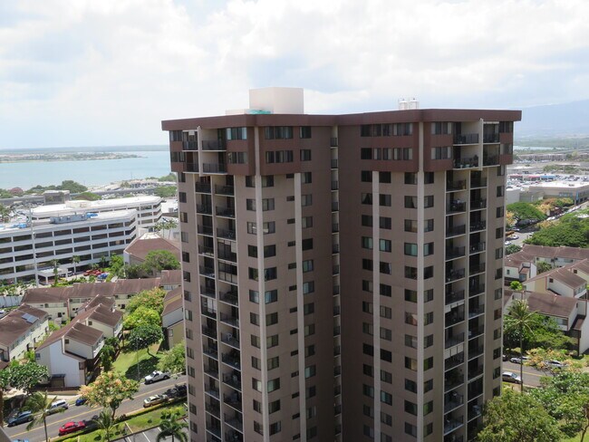 Building - 98-487 Koauka Loop