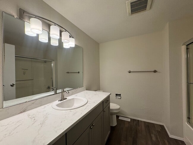 Building Photo - Tranquil 3 bedroom Rambler!!!