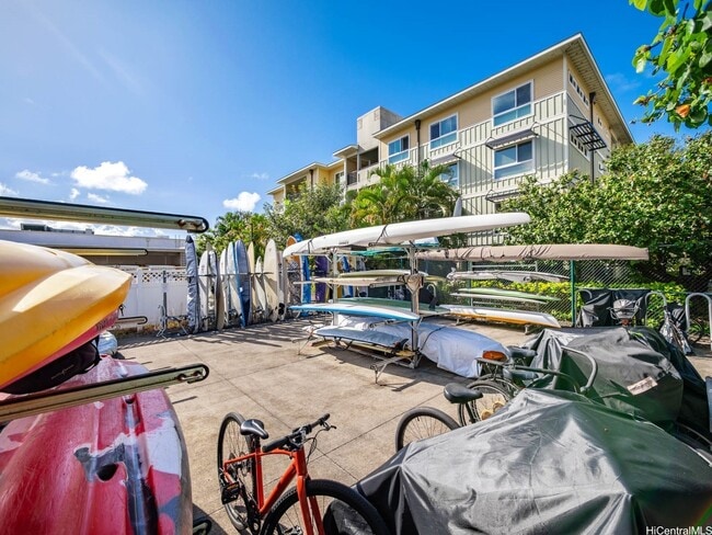 Building Photo - 497 Kailua Rd