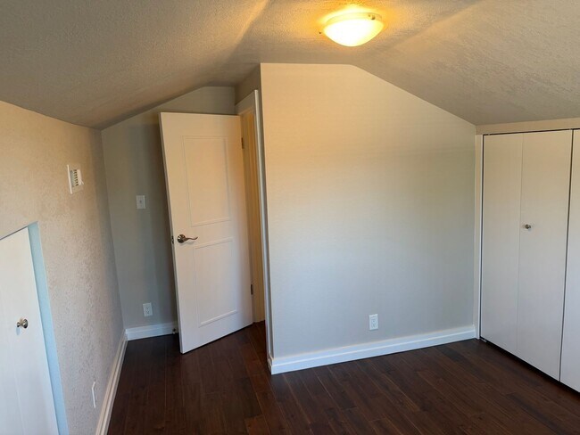 Building Photo - 1331 G St