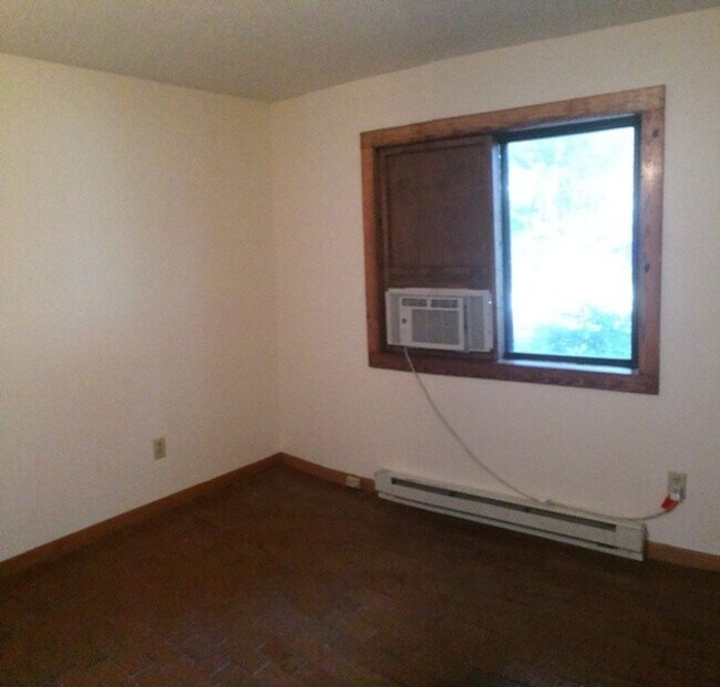 Building Photo - 106 Pleasant Dr