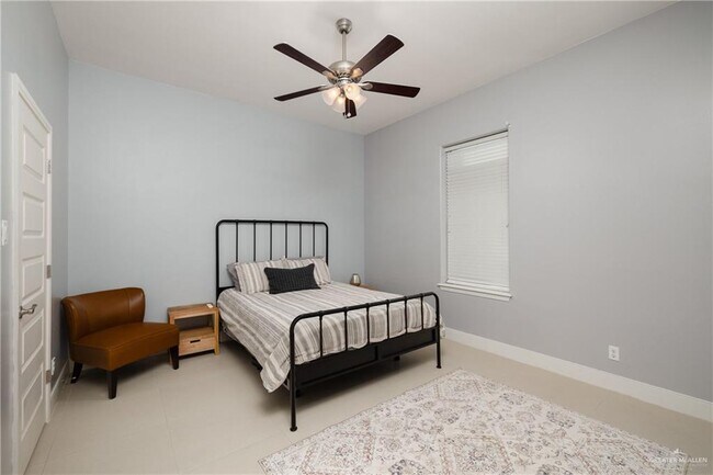 Building Photo - 10 East St