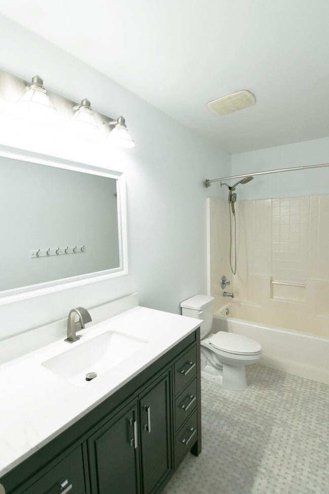 Building Photo - 2430 106th Dr SE