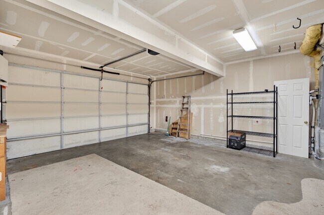 Building Photo - A Private Sanctuary with Perfect Proximity