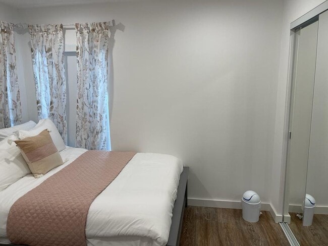 Building Photo - 7360 San Sebastian Dr