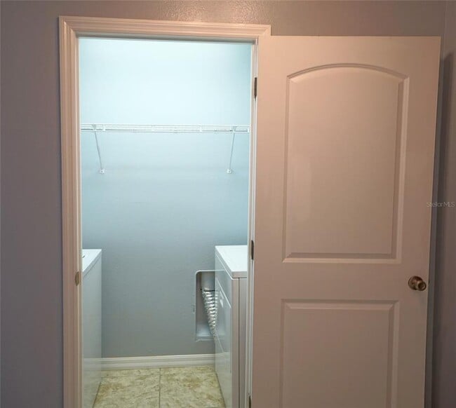 Building Photo - 6760 Eagle Feather Dr
