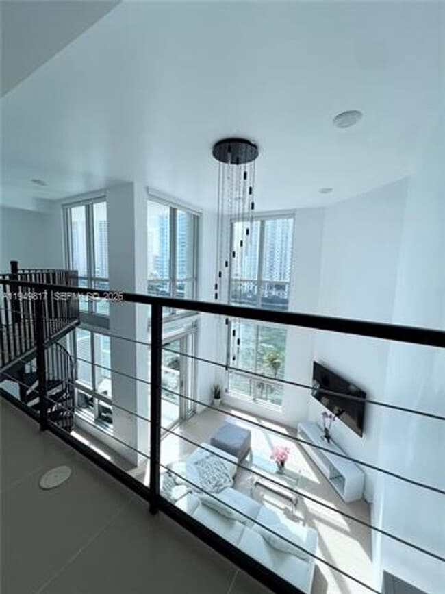 Building Photo - 300 S Biscayne Blvd