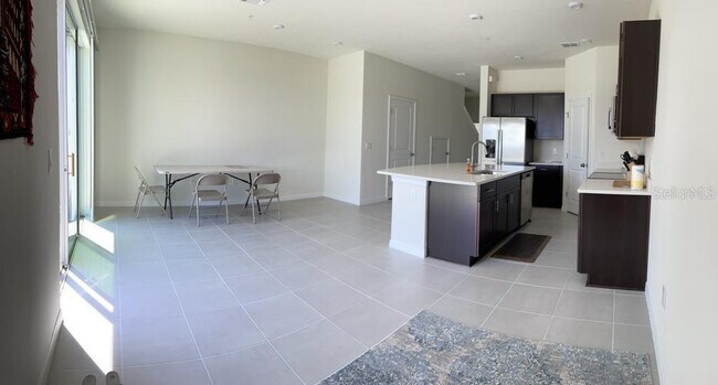 Building Photo - 2134 Crystal Bell St