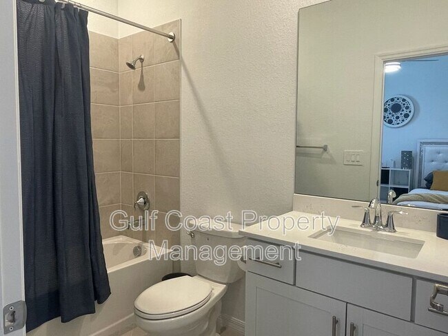 Building Photo - 11308 Pinot Dr