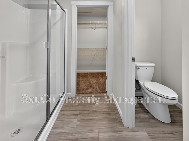 Building Photo - 3909 SE Zircon Ln