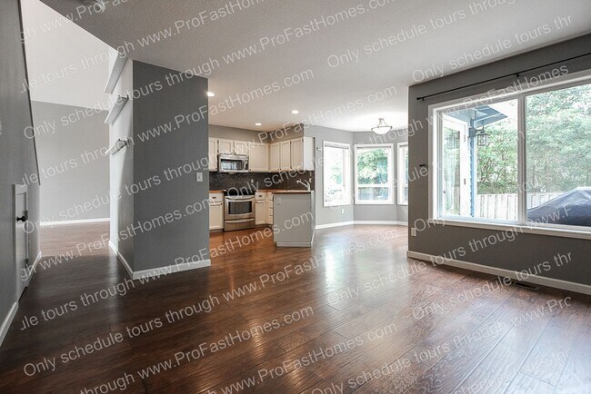 Building Photo - 12144 SW Anton Dr