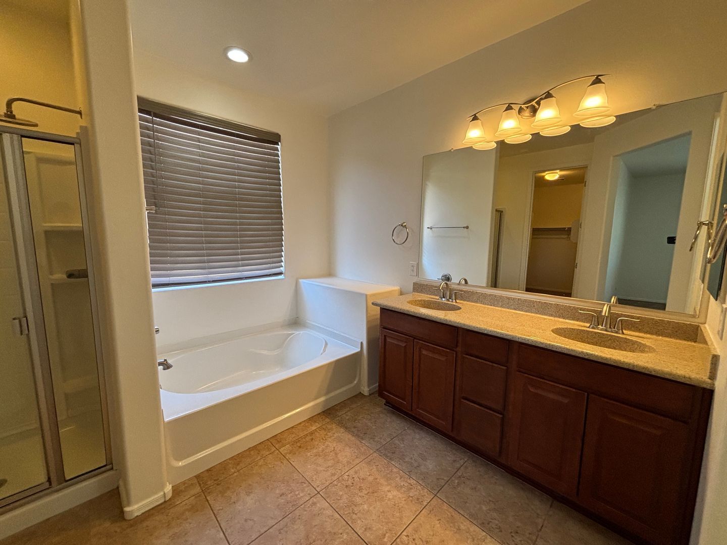 Building Photo - 12553 N Green Oak Dr