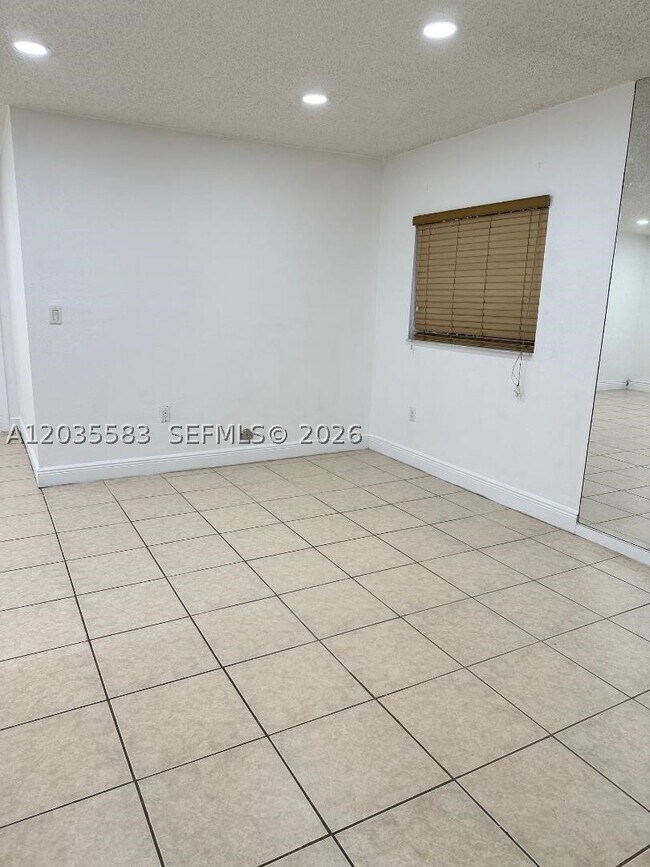 Building Photo - 7205 W 3rd Ct