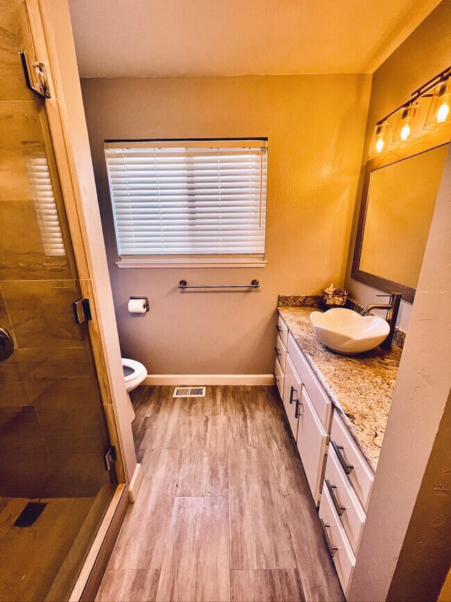 Building Photo - 1990 Dolphin Dr