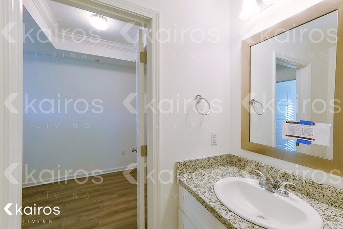 Building Photo - 11450 Camden Ct Cir