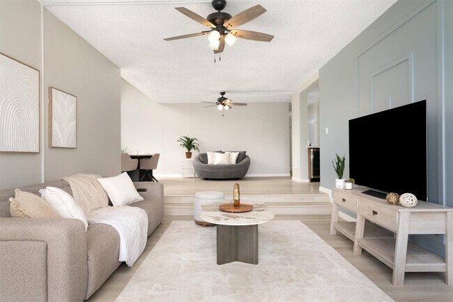 Building Photo - 531 Hahaione St