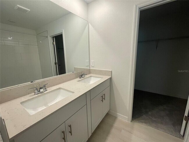 Building Photo - 9645 Carabiner Wy