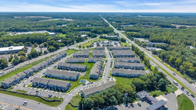 Building Photo - 22 Coburgh Dr