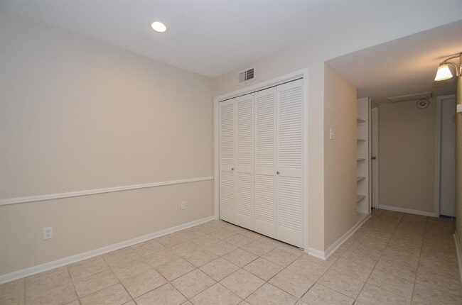 Building Photo - 12550 Whittington Dr