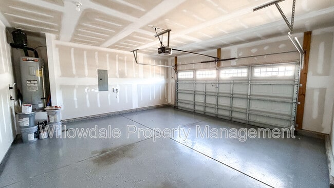 Building Photo - 993 Deaton Dr