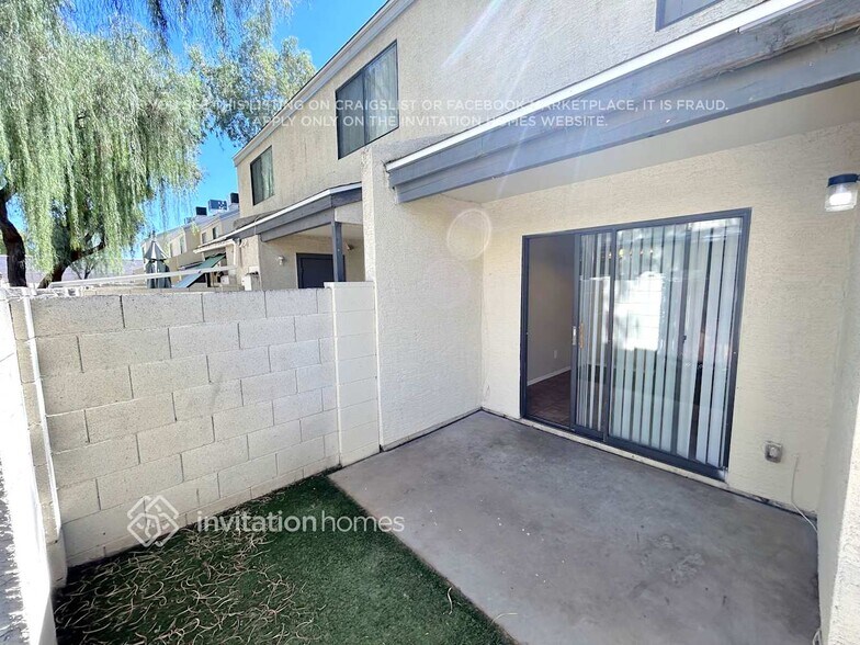 Building Photo - 7801 N 44th Dr