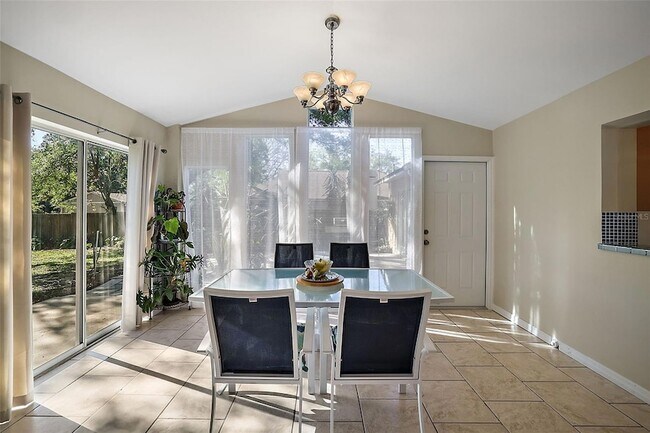 Building Photo - 1020 High Ridge Ct