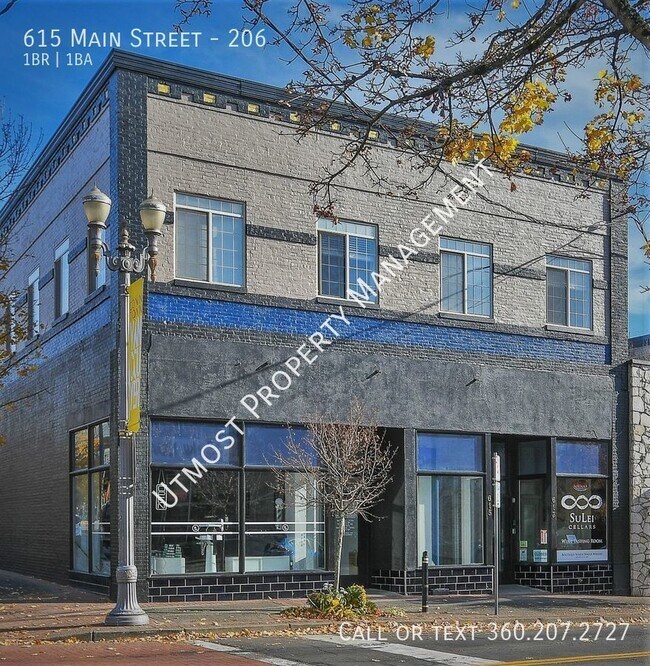 Building Photo - 615 Main St