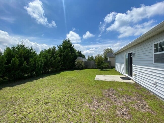 Building Photo - Charming 2 bed 2 bath home in Whitney Pines