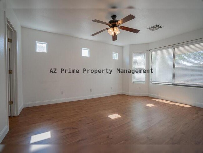 Building Photo - 17432 W Calavar Rd