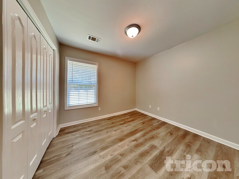 Building Photo - 126 Millwheel Dr