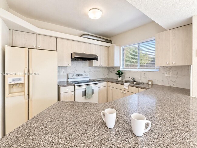 Building Photo - 130 SW 109th Ave