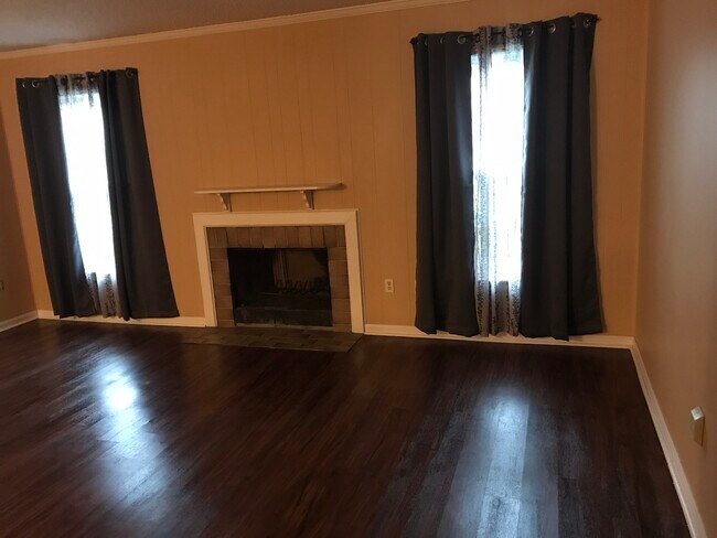 Building Photo - 3655 Haughton Ln