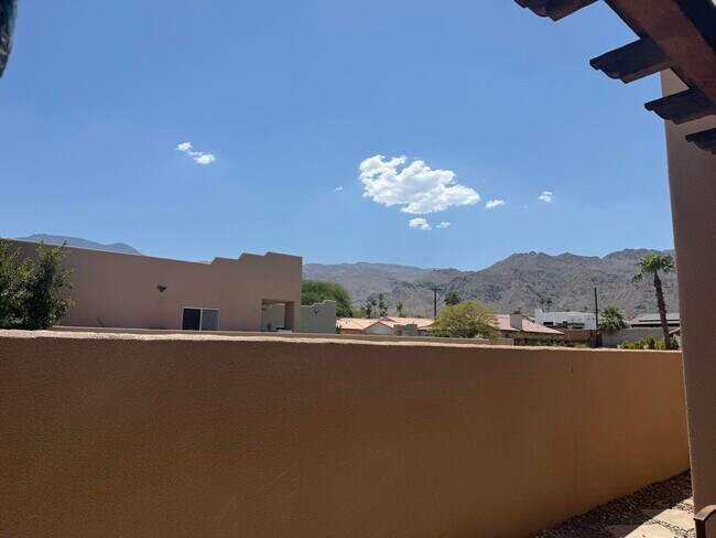Building Photo - 54610 Avenida Alvarado