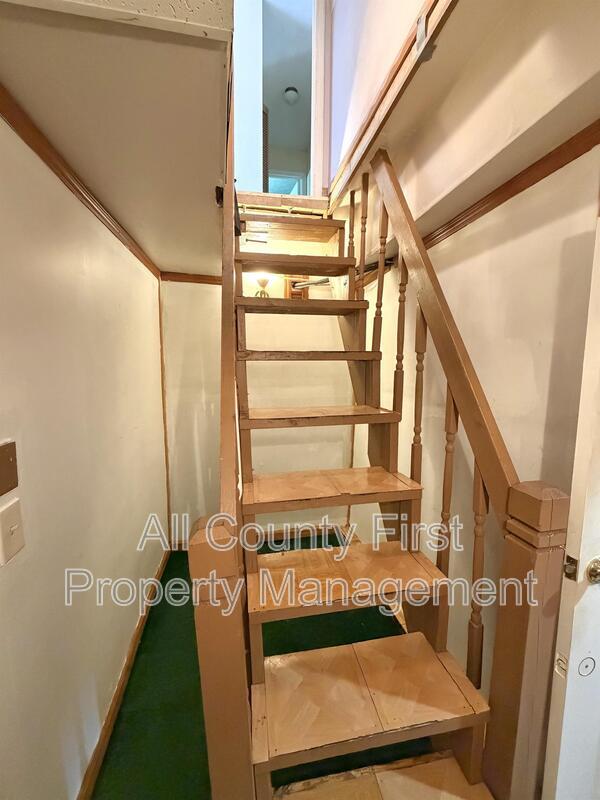 Building Photo - 1183 Red Oak Cove