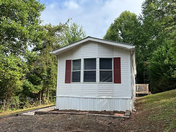 Building Photo - 19 Cool Waters Ln