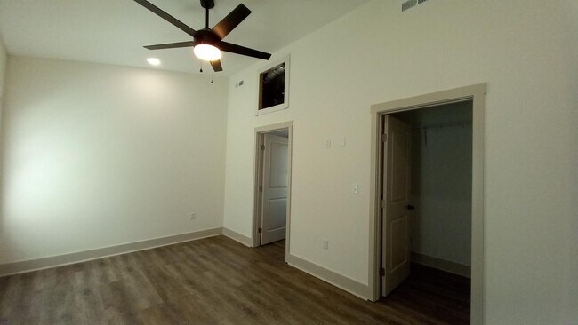 Building Photo - 1089 Long Hollow Rd